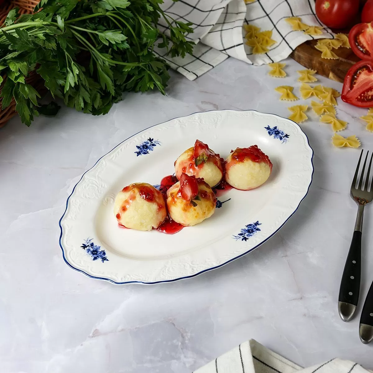 Блюдо овальное 30,5*19 см,коллекция "Blue Flower"  P.L. Proff Cuisine